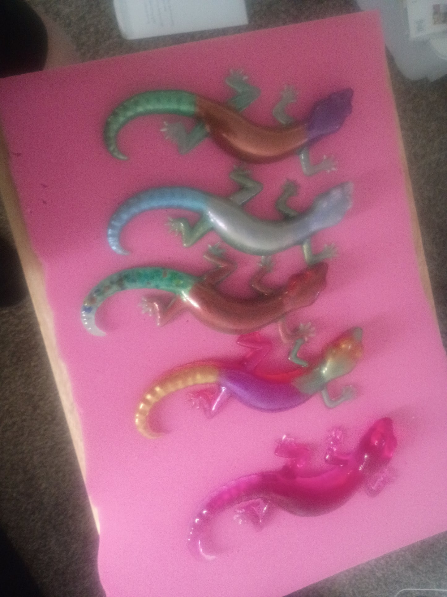 resin lizards